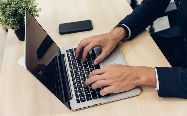 Détecter chat gpt : les meilleurs outils pour éviter les pièges